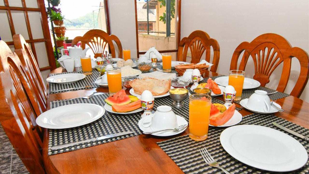Expeditor, Kandy