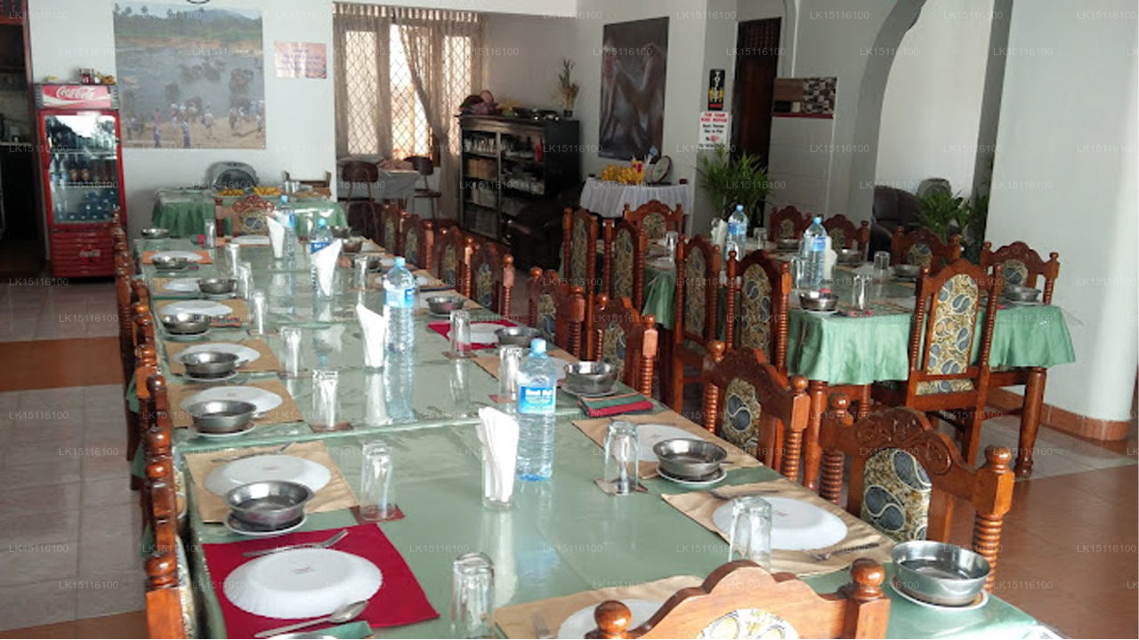 Senathilaka Guest Inn & Restaurant, Puttalam