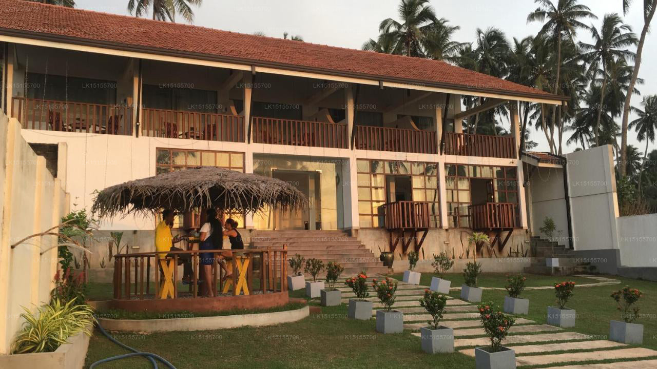 The Cosy Beach, Marawila