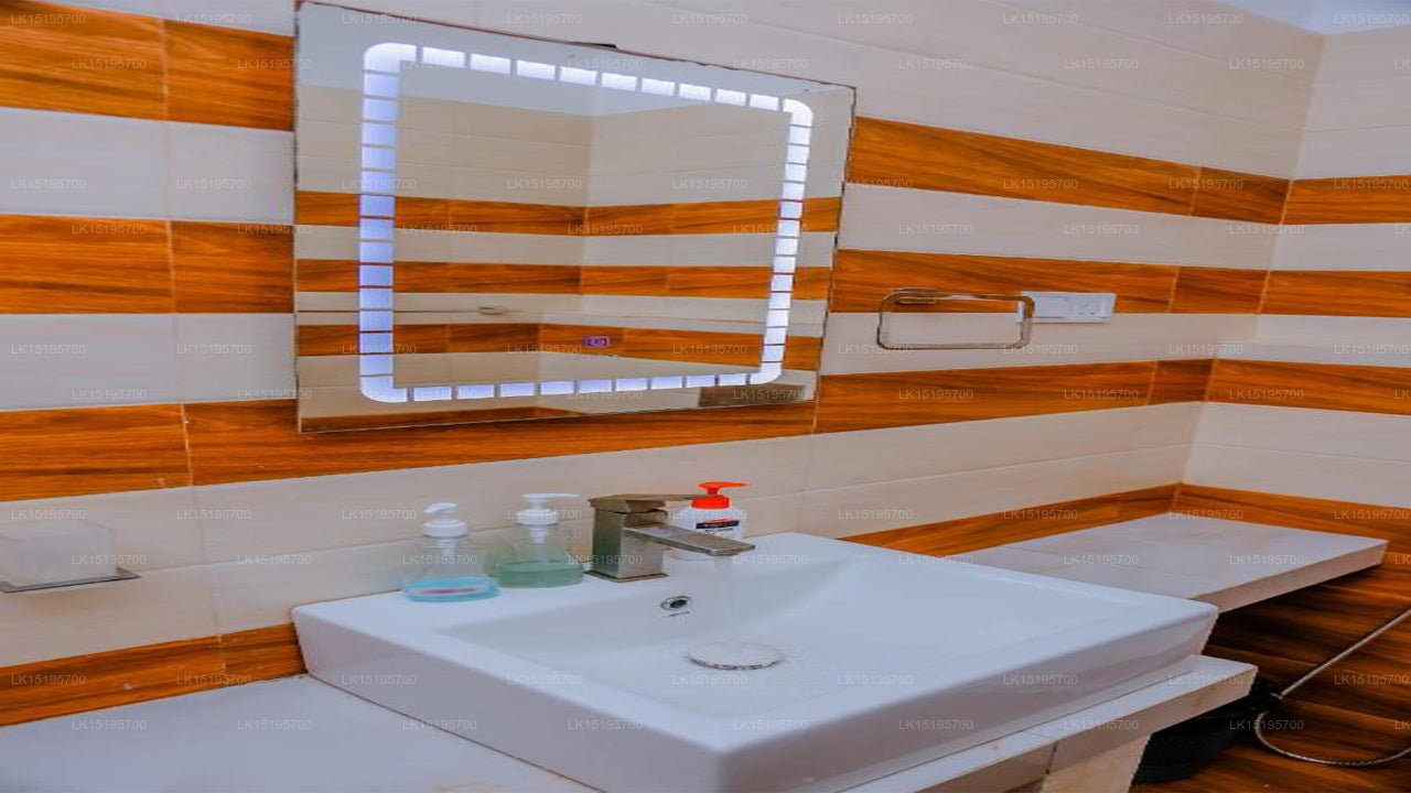 Coral Beach Hotel, Mirissa