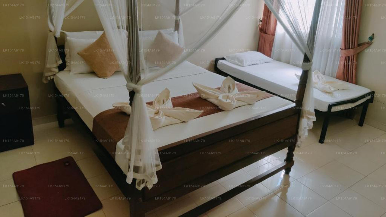 Grand Colonial Viveka, Kurunegala