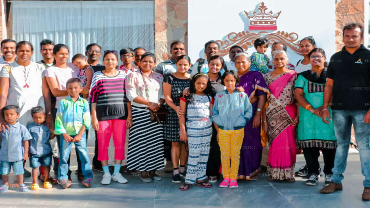 Transfer between Colombo Airport (CMB) and Thambapanni Retreat, Unawatuna