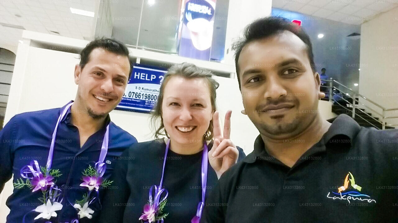 Transfer between Colombo Airport (CMB) and Triangle 40, Hikkaduwa