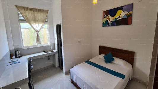 Отель и хостел Ceylon Lodge - Транзит в аэропорт, Негомбо