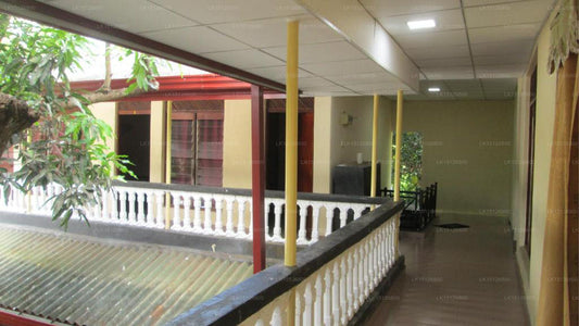 Отель Surasa, Курунегала