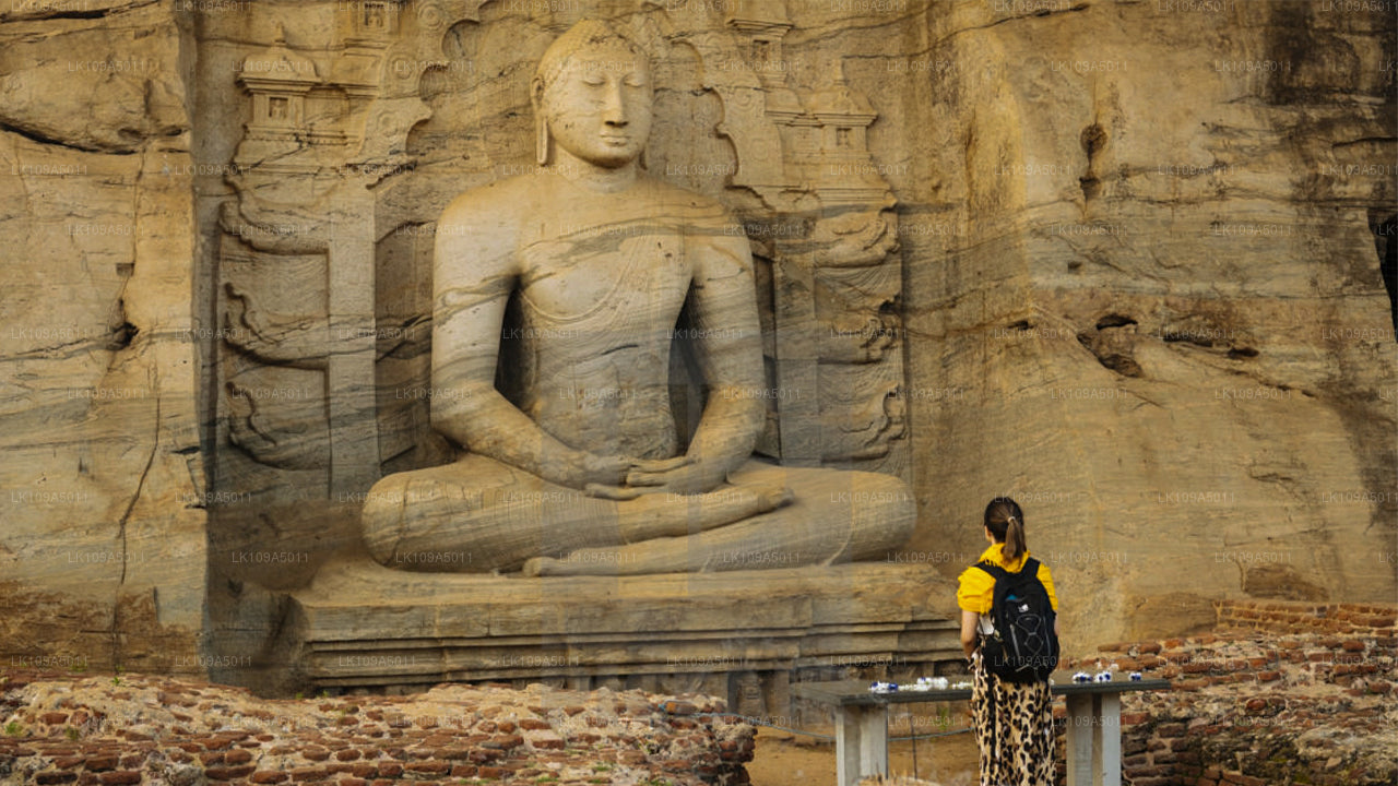 Буддийский паломнический тур (9 дней)