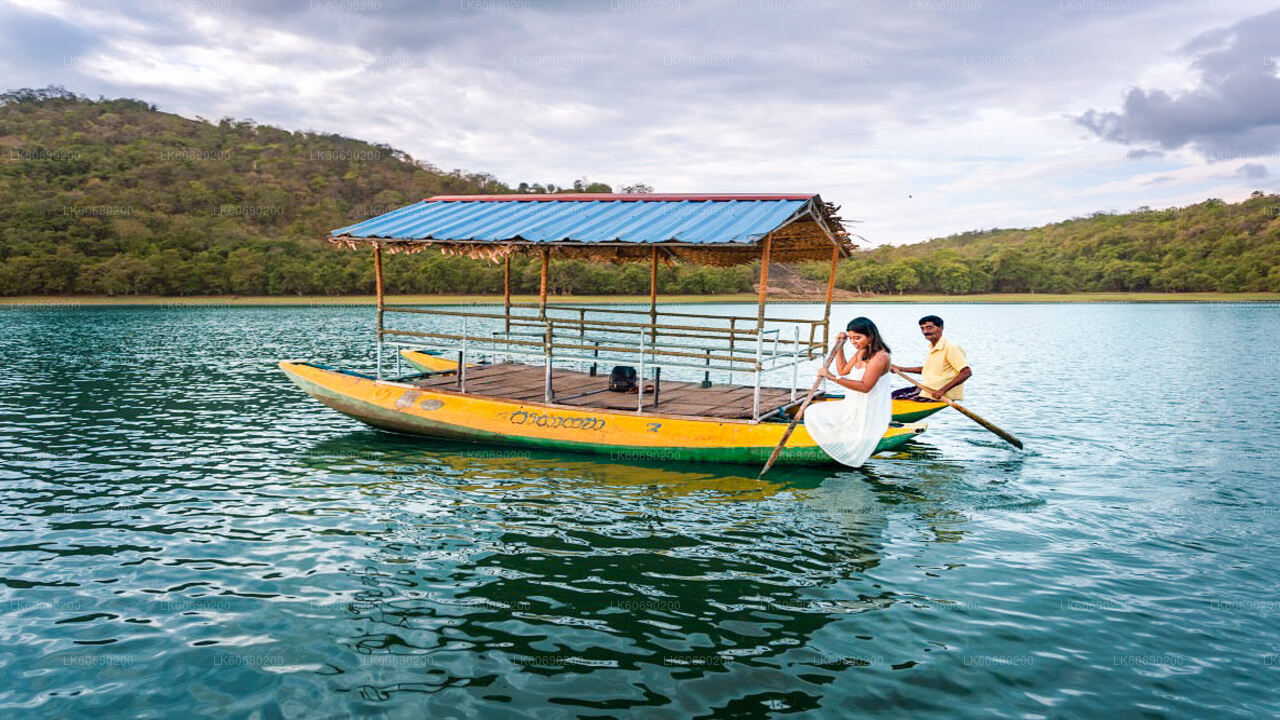 Посетите деревню на озере Соробара из Махиянганайи